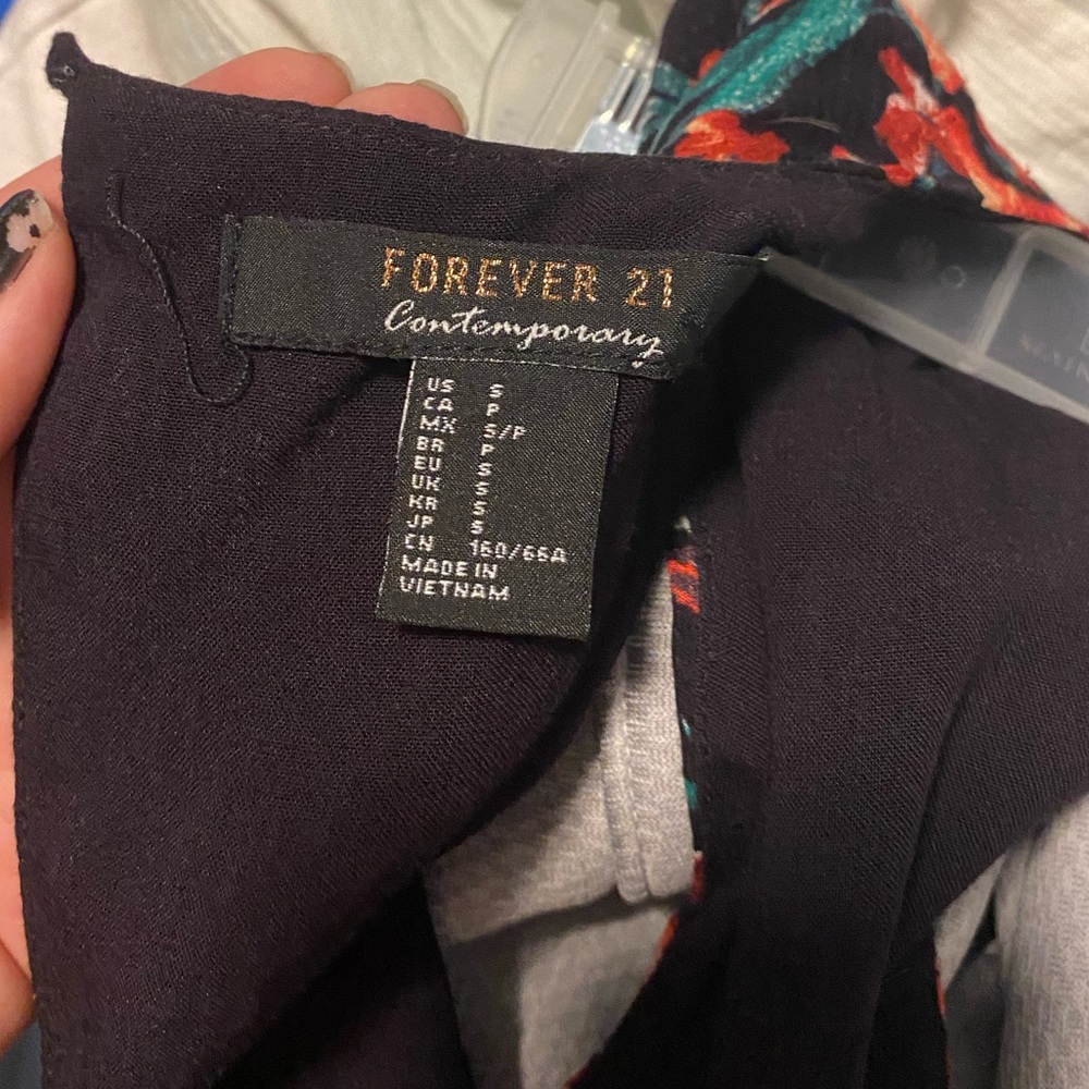 Forever 21 Romper - Picture 4 of 4